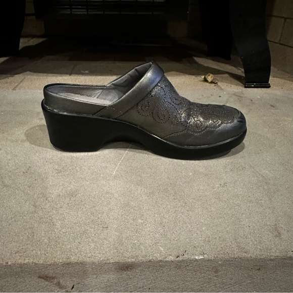 Alegria Isabelle pewter metallic clog mule EU 37, US 7/7.5 - Picture 9 of 12